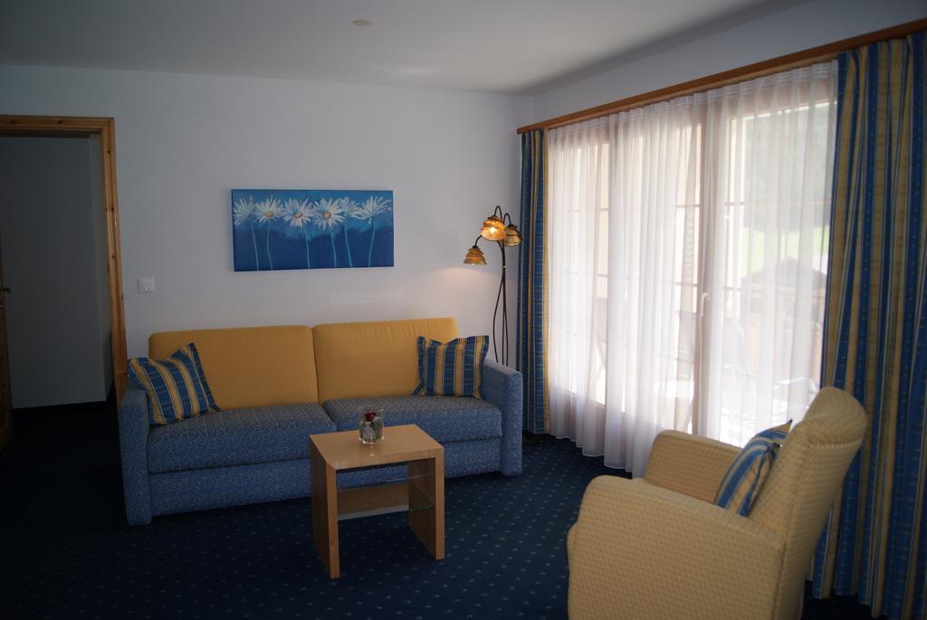 Ferienwohnungen Hotel Allegra 추오츠 외부 사진